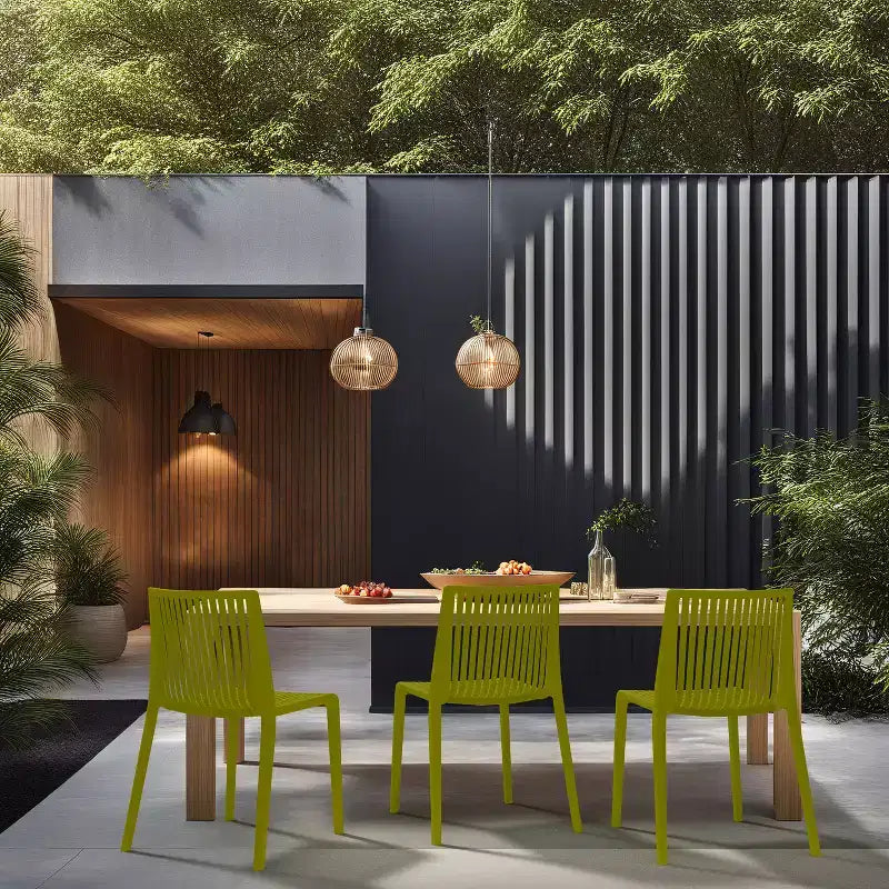 Chaises de salle à manger empilables modernes en résine plastique pour l'extérieur/l'intérieur